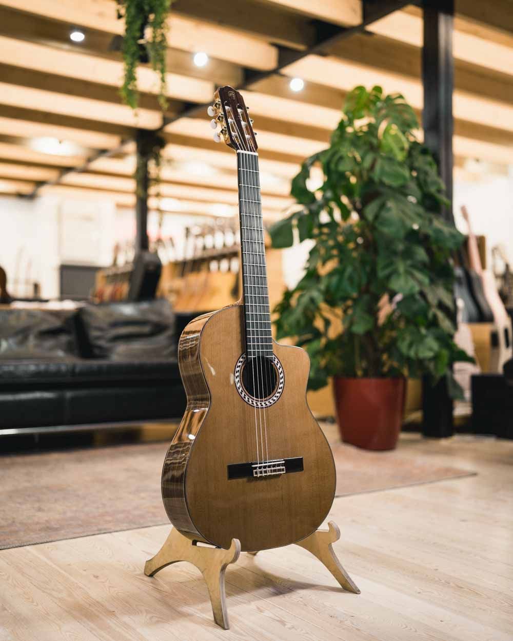 Классическая гитара Prudencio Saez 2-CW (54) Cedar - купить в "Гитарном Клубе"