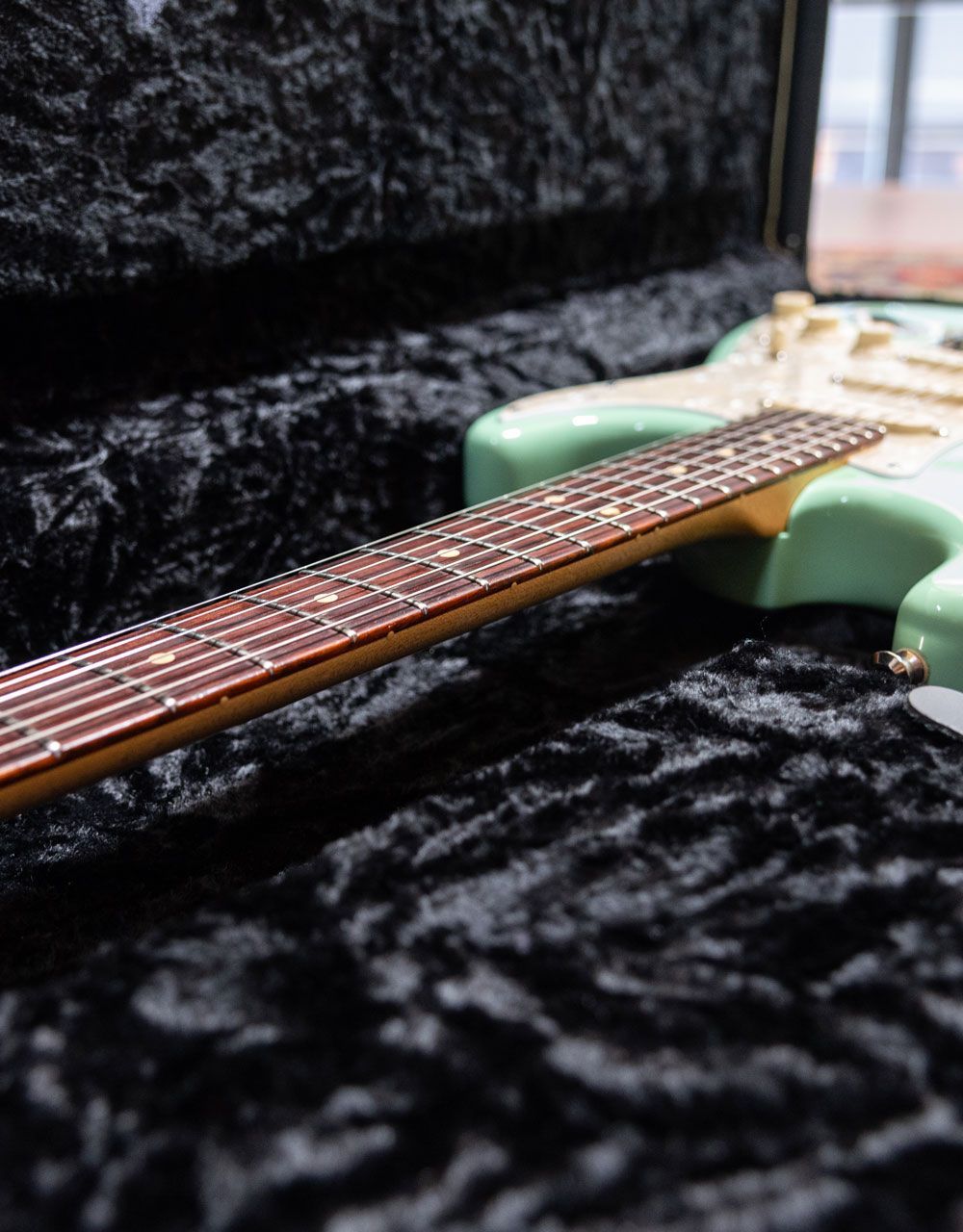 Электрогитара Fender Custom Shop Stratocaster Surf Green, именная модель Jeff Beck - купить в "Гитарном Клубе"