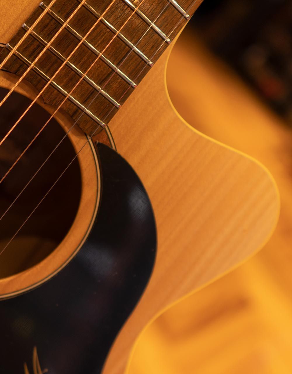 Электроакустическая гитара Maton PERFORMER - купить в "Гитарном Клубе"