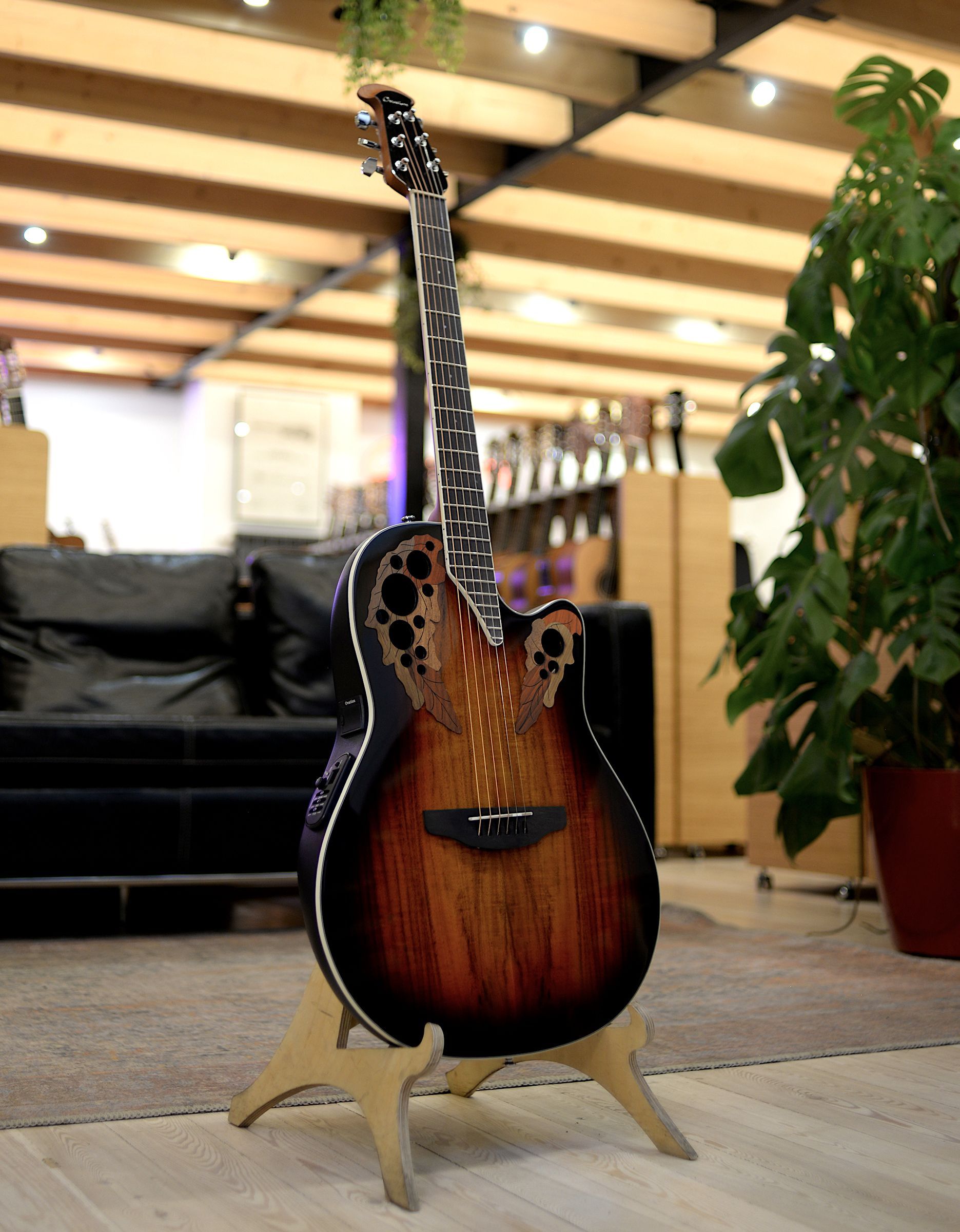 Электроакустическая гитара Ovation CE48P-KOAB Celebrity Elite Plus Super Shallow Koa Burst - купить в "Гитарном Клубе"