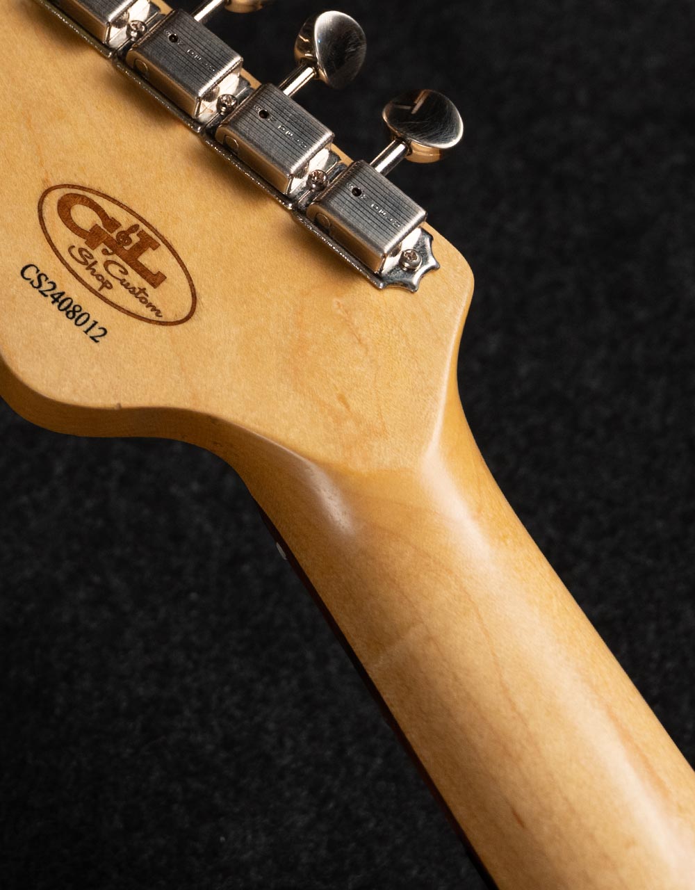 Электрогитара G&L Custom Shop Legacy SSZ RW Nitro Lake Placid Blue - купить в "Гитарном Клубе"