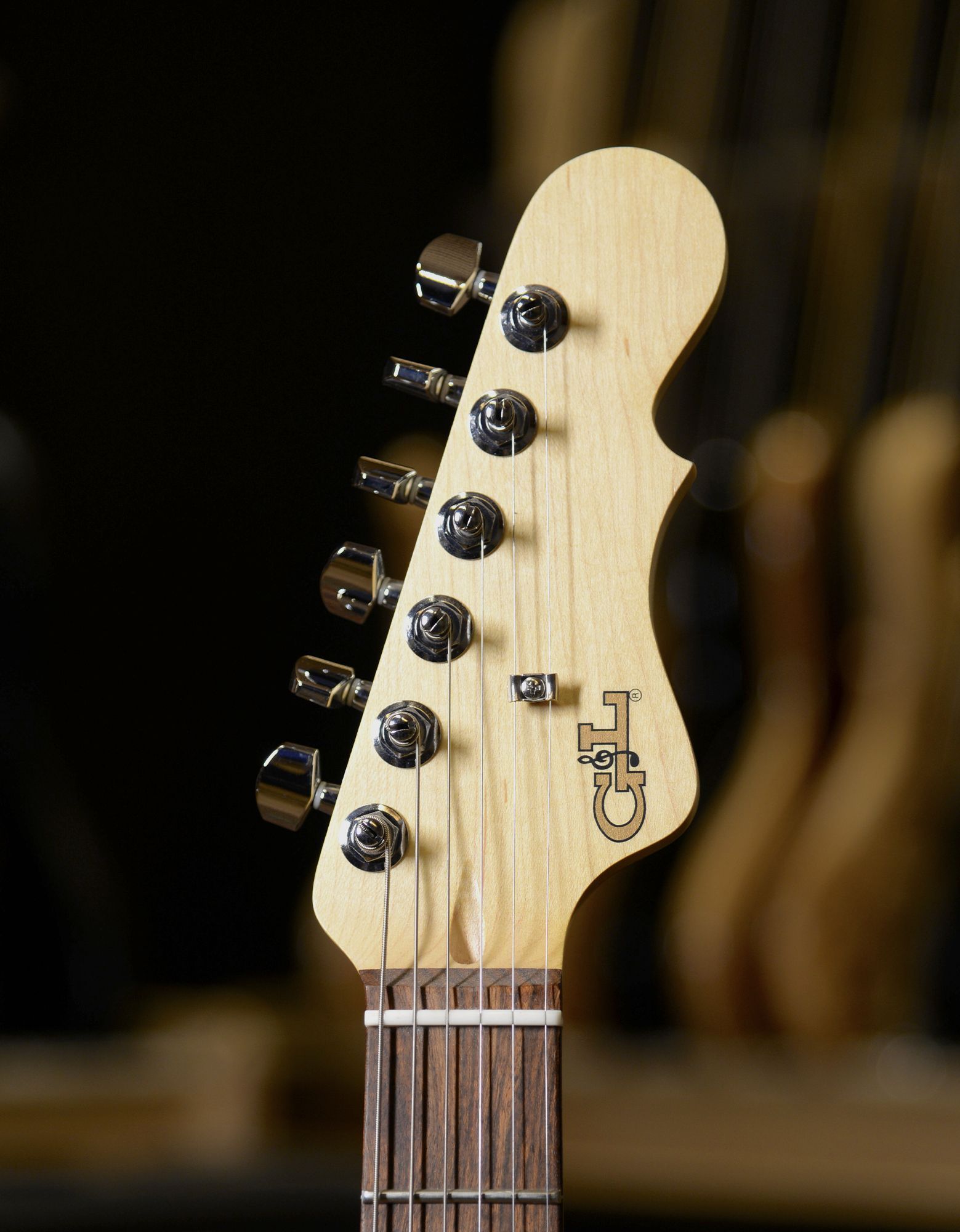 Электрогитара G&L FD Doheny 3-Tone Sunburst CR - купить в "Гитарном Клубе"