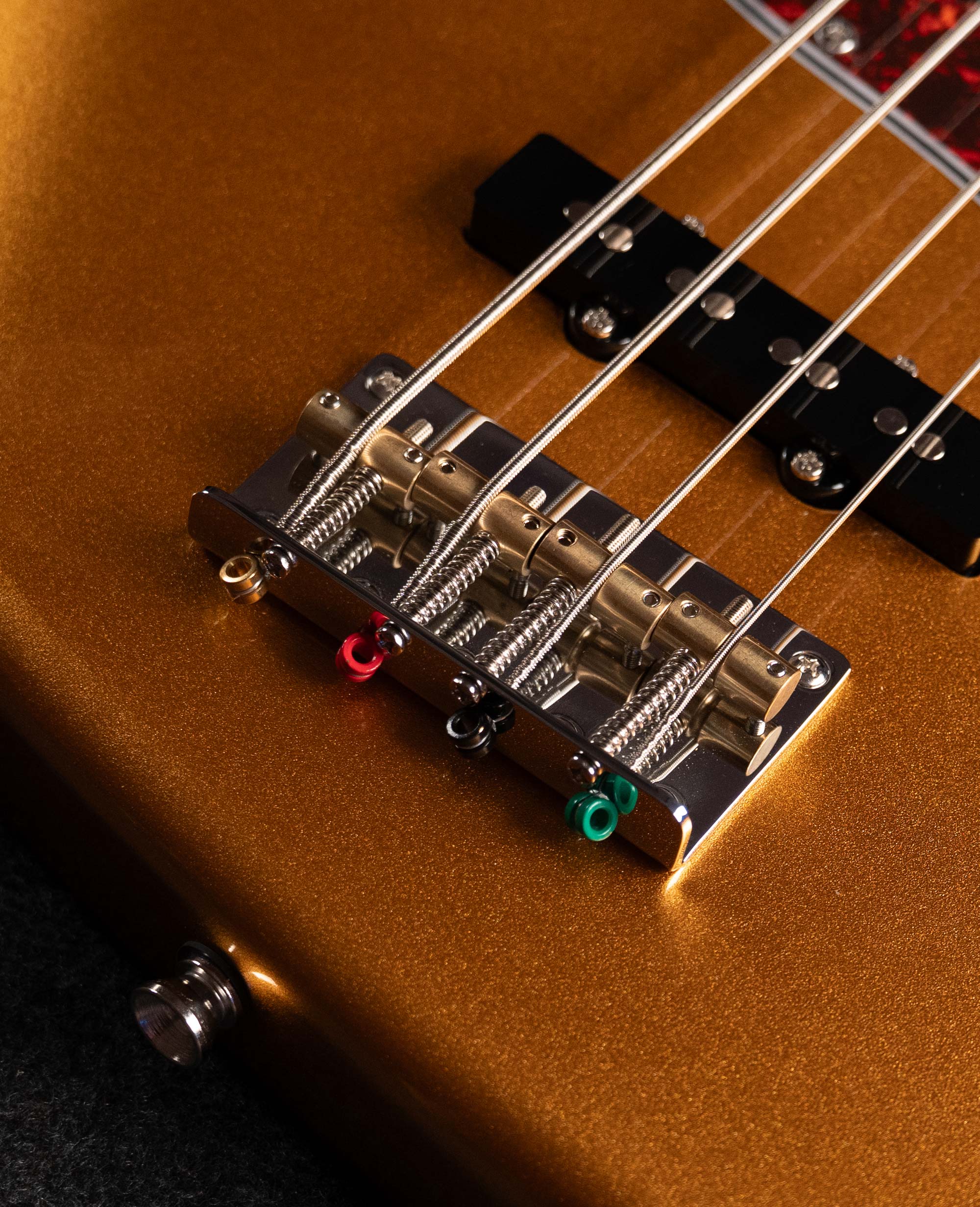 Бас-гитара JET JJB-300 GD R - купить в "Гитарном Клубе"