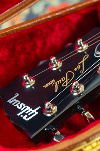 Электрогитара Gibson Les Paul Classic Ebony - купить в "Гитарном Клубе"