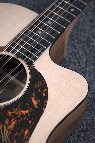 Электроакустическая гитара Maton SRS70C-12 - купить в "Гитарном Клубе"