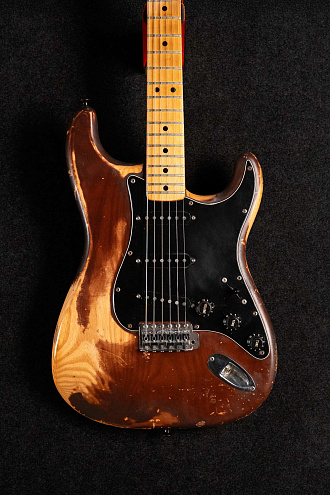 Электрогитара Fender Stratocaster’ 74 - купить в "Гитарном Клубе"