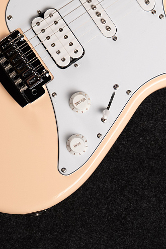 Электрогитара Sterling Cutlass HSS Vintage Cream - купить в "Гитарном Клубе"