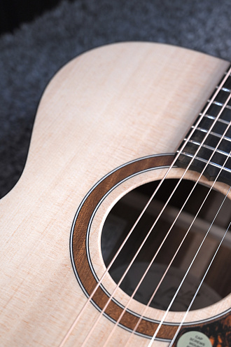 Электроакустическая гитара Maton SRS808 - купить в "Гитарном Клубе"