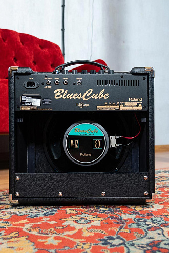 Комбоусилитель для электрогитары Roland Blues Cube Hot BK, 1х12", 30Вт - купить в "Гитарном Клубе"