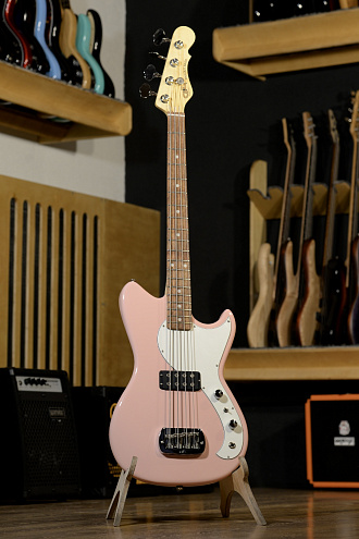 Бас-гитара G&L FD Fallout Shortscale Bass Shell Pink CR - купить в "Гитарном Клубе"