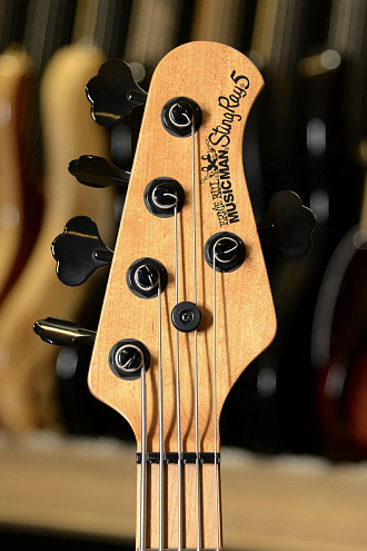 Бас-гитара Music Man StingRay Special, Black - купить в "Гитарном Клубе"