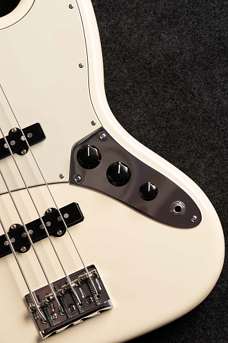Бас-гитара Fender Jazz Bass American Pro MN OWT 