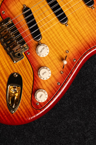 Электрогитара Fender Custom Shop Masterbuilt Yuriy Shishkov Russian Stratocaster Masterbuild Shishko - купить в "Гитарном Клубе"