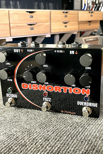 Гитарная педаль Pigtronix OFO Disnortion-Octave FUZZ Overdrive - купить в "Гитарном Клубе"