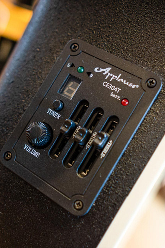 Электроакустическая гитара Ovation Applause AE44II-4S Elite Mid Cutaway Natural Satin - купить в "Гитарном Клубе"