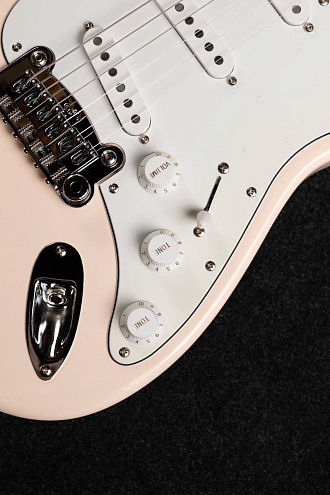Электрогитара G&L Tribute Legacy Gloss White MP Poplar - купить в "Гитарном Клубе"