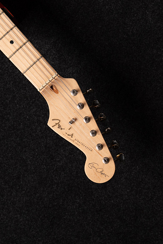 Электрогитара Fender Stratocaster Eric Clapton, 2007 - купить в "Гитарном Клубе"