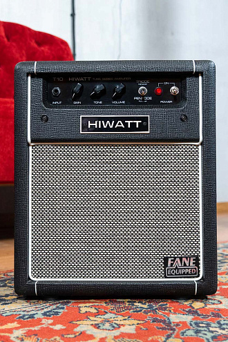 Ламповый комбоусилитель для электрогитары HIWATT T10, 1х10", 5Вт - купить в "Гитарном Клубе"