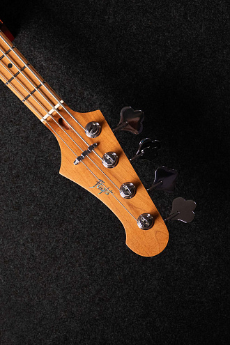 Бас-гитара уменьшенная Flight Mini JB LPB - купить в "Гитарном Клубе"