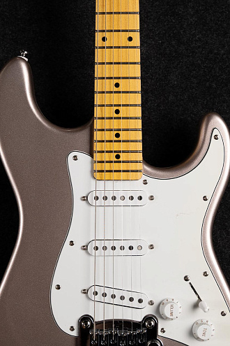 Электрогитара G&L Tribute Legacy Shoreline Gold MP Poplar - купить в "Гитарном Клубе"