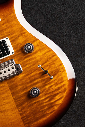 Электрогитара PRS S2 CUSTOM 24 BLACK AMBER - купить в "Гитарном Клубе"