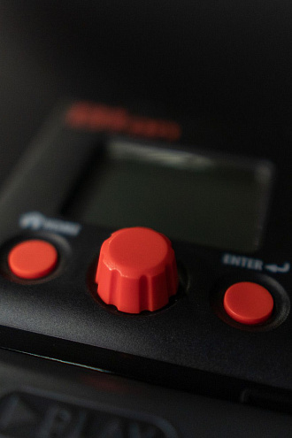 Процессор эффектов Zoom B1on - купить в "Гитарном Клубе"