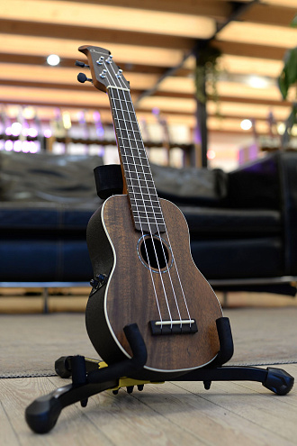 Укулеле Ovation UCS10P-KOAE Celebrity Standard Plus Natural Soprano - купить в "Гитарном Клубе"