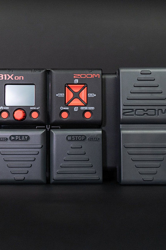 Процессор эффектов Zoom B1Xon - купить в "Гитарном Клубе"