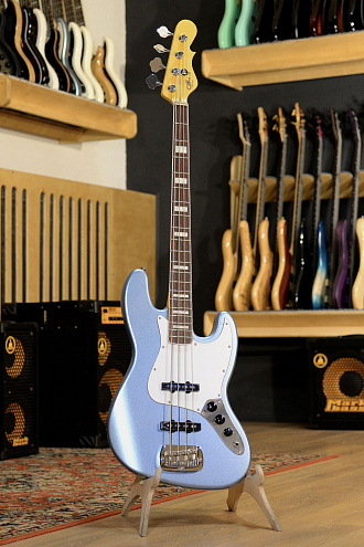 Бас-гитара G&L Tribute JB Lake Placid Blue RW Poplar - купить в "Гитарном Клубе"