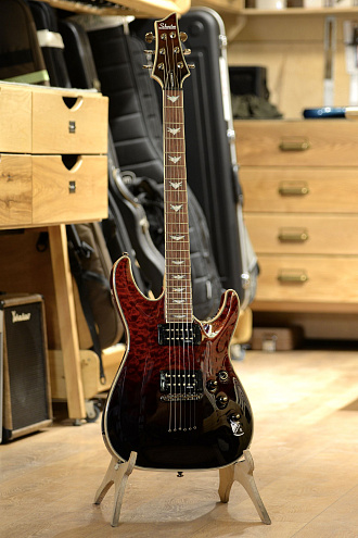 Электрогитара Schecter Omen Extreme-6 Bk/Rd Fadeburst - купить в "Гитарном Клубе"
