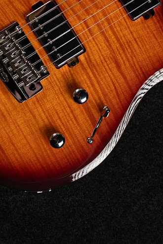 Электрогитара Sterling Luke Signature Hazel Burst - купить в "Гитарном Клубе"