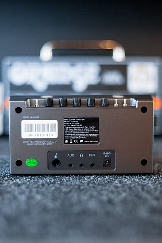 Мини-комбоусилитель для электрогитары JOYO Top-GT Bluetooth, черный - купить в "Гитарном Клубе"