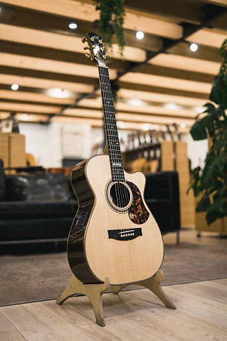 Электроакустическая гитара Maton EM100C-808 - купить в "Гитарном Клубе"