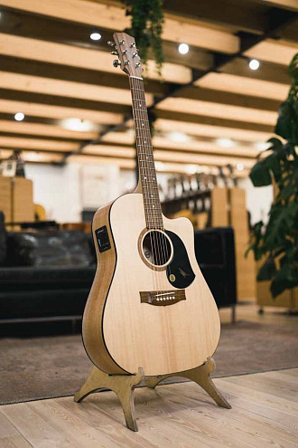 Электроакустическая гитара Maton SRS60C - купить в "Гитарном Клубе"