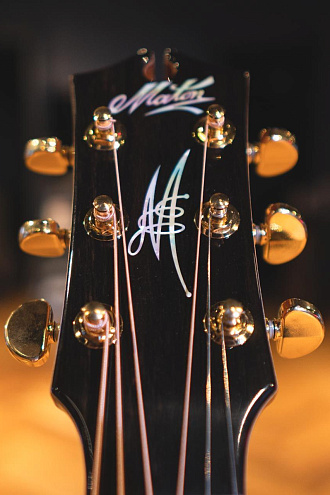 Электроакустическая гитара Maton EM100C-808 - купить в "Гитарном Клубе"