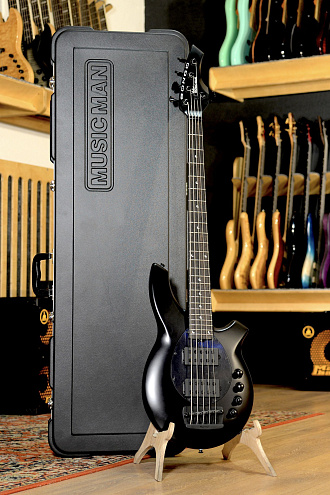 Бас-гитара Music Man Bongo HH, Black - купить в "Гитарном Клубе"