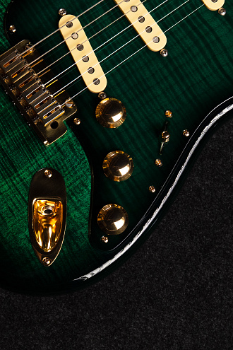 Электрогитара Fender Custom Shop Masterbuilt Yuriy Shishkov Green Stratocaster, 07 - купить в "Гитарном Клубе"