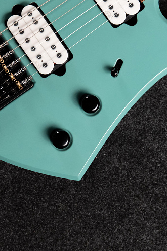 Электрогитара Khmelevsky Wing Green Theatre #142 - купить в "Гитарном Клубе"