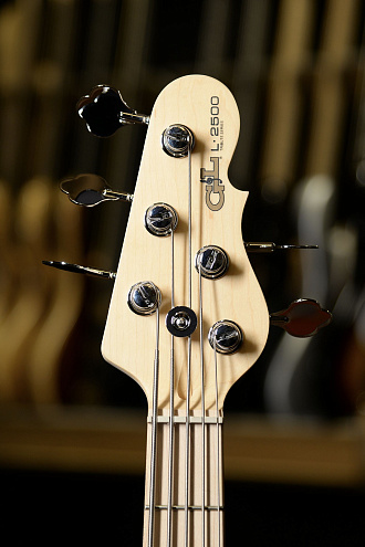 Бас-гитара G&L Tribute L-2500 Black Frost MP Poplar - купить в "Гитарном Клубе"