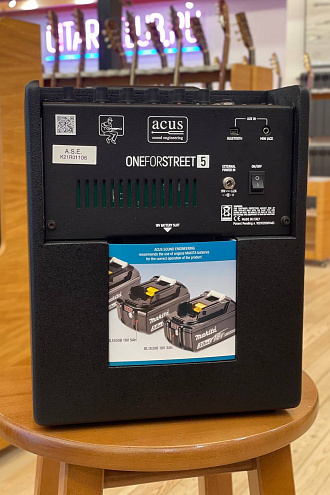Комбоусилитель для акустической гитары Acus One ForStreet 5 Black, 40Вт - купить в "Гитарном Клубе"