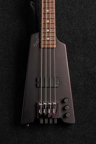 Бас-гитара Poznysh Bass Black Cherry - купить в "Гитарном Клубе"