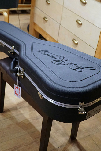 Кейс для классической гитары Hiscox Ramirez STD-CLR - купить в "Гитарном Клубе"