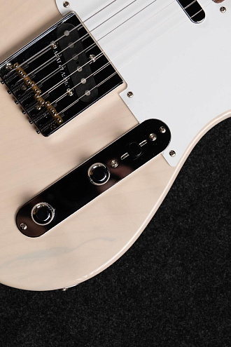 Электрогитара G&L FD ASAT Classic Alnico Blonde CR - купить в "Гитарном Клубе"