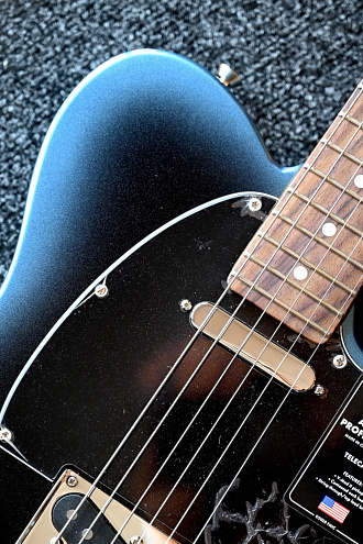 Электрогитара Fender American Professional II Telecaster Rw Dark Night - купить в "Гитарном Клубе"