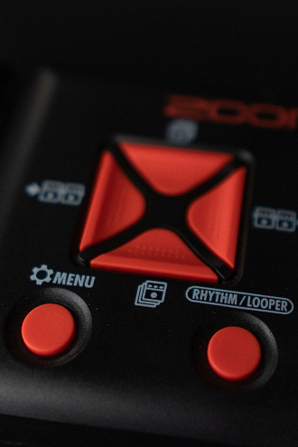 Процессор эффектов Zoom B1on - купить в "Гитарном Клубе"