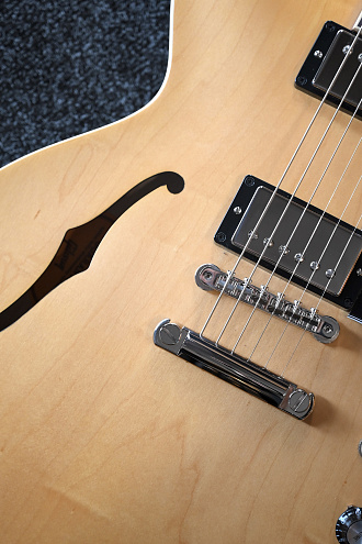 Электрогитара Gibson ES-335 Satin Vintage Natural, 2021 - купить в "Гитарном Клубе"
