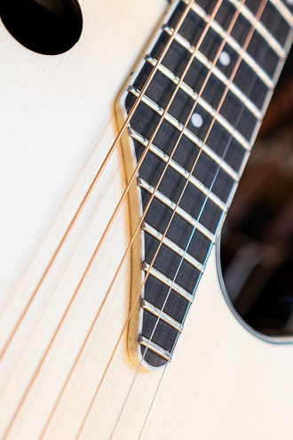 Электроакустическая гитара Ovation Applause AE44II-4S Elite Mid Cutaway Natural Satin - купить в "Гитарном Клубе"