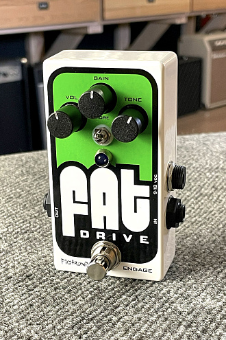 Гитарная педаль Pigtronix FAT Analog Drive Distortion - купить в "Гитарном Клубе"