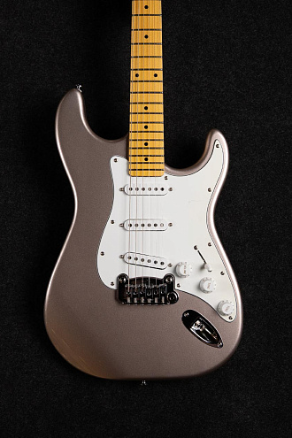 Электрогитара G&L Tribute Legacy Shoreline Gold MP Poplar - купить в "Гитарном Клубе"