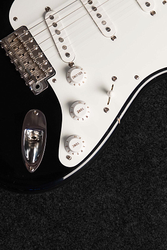 Fender Stratocaster AVRI 2009 NOS - купить в "Гитарном Клубе"